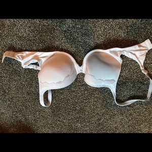 White Lacey bra 32B